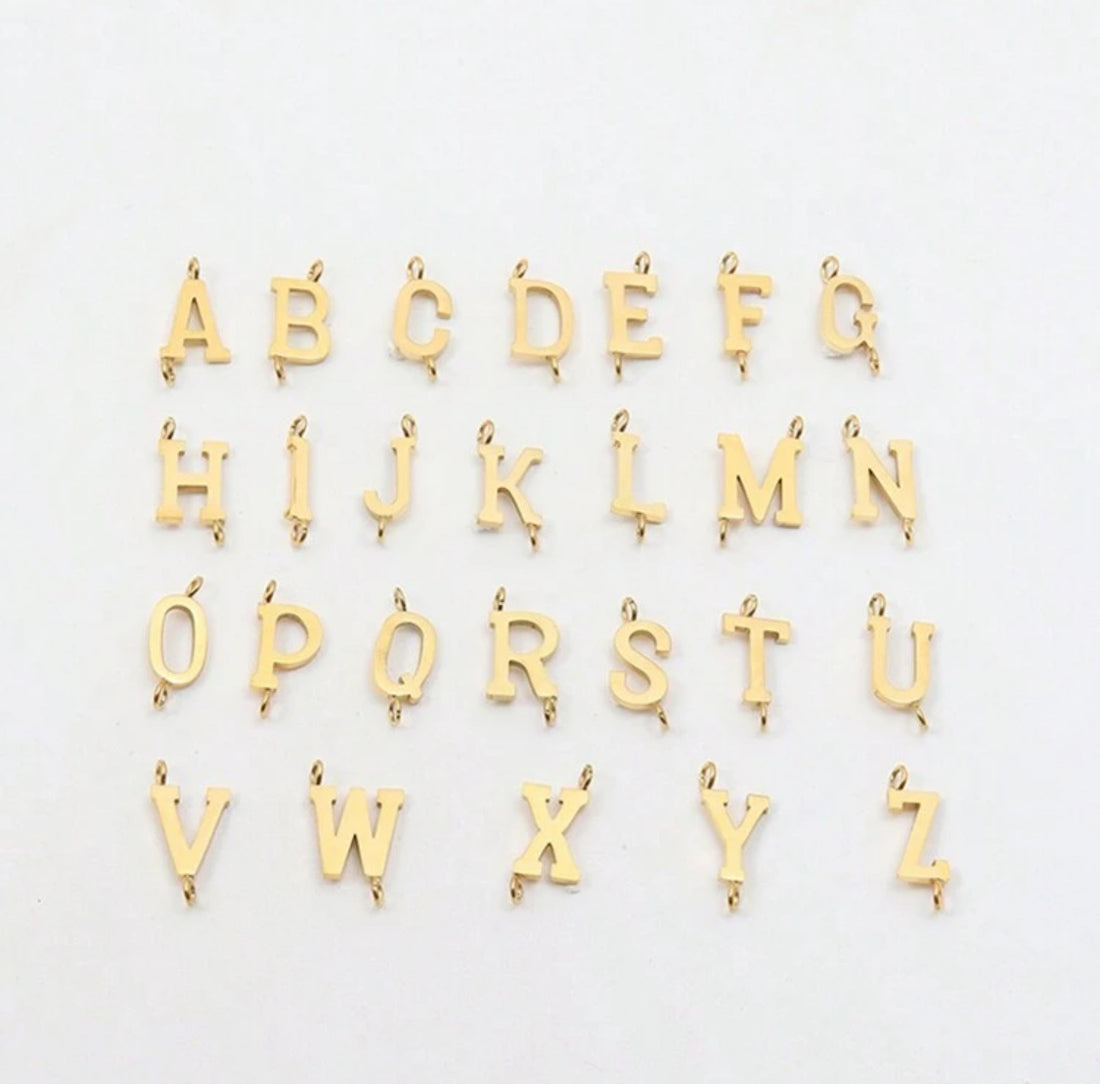 Collier doré avec initiale en acier inoxydable