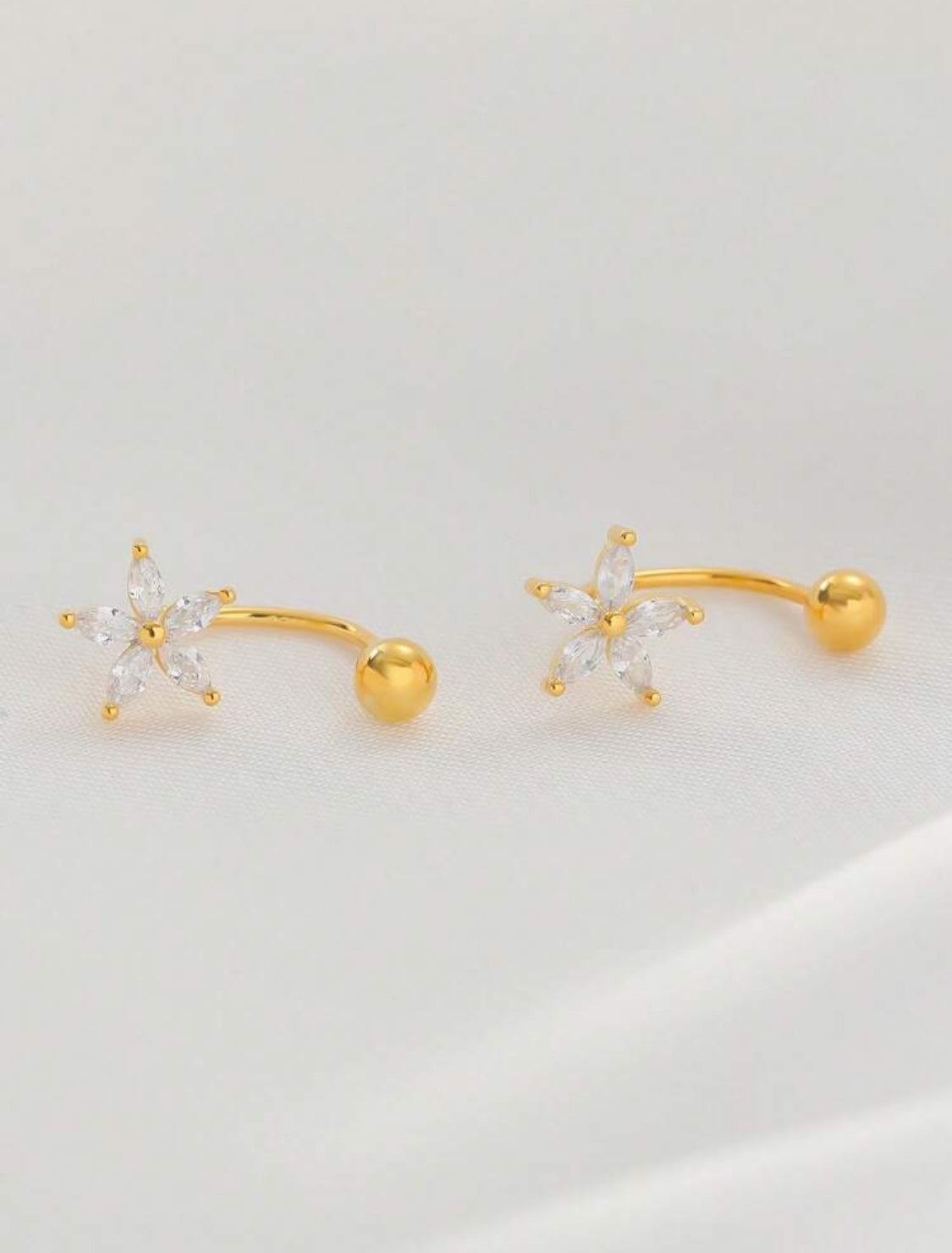 Boucles d'Oreilles Puce en Zircon - Collection C-Shape