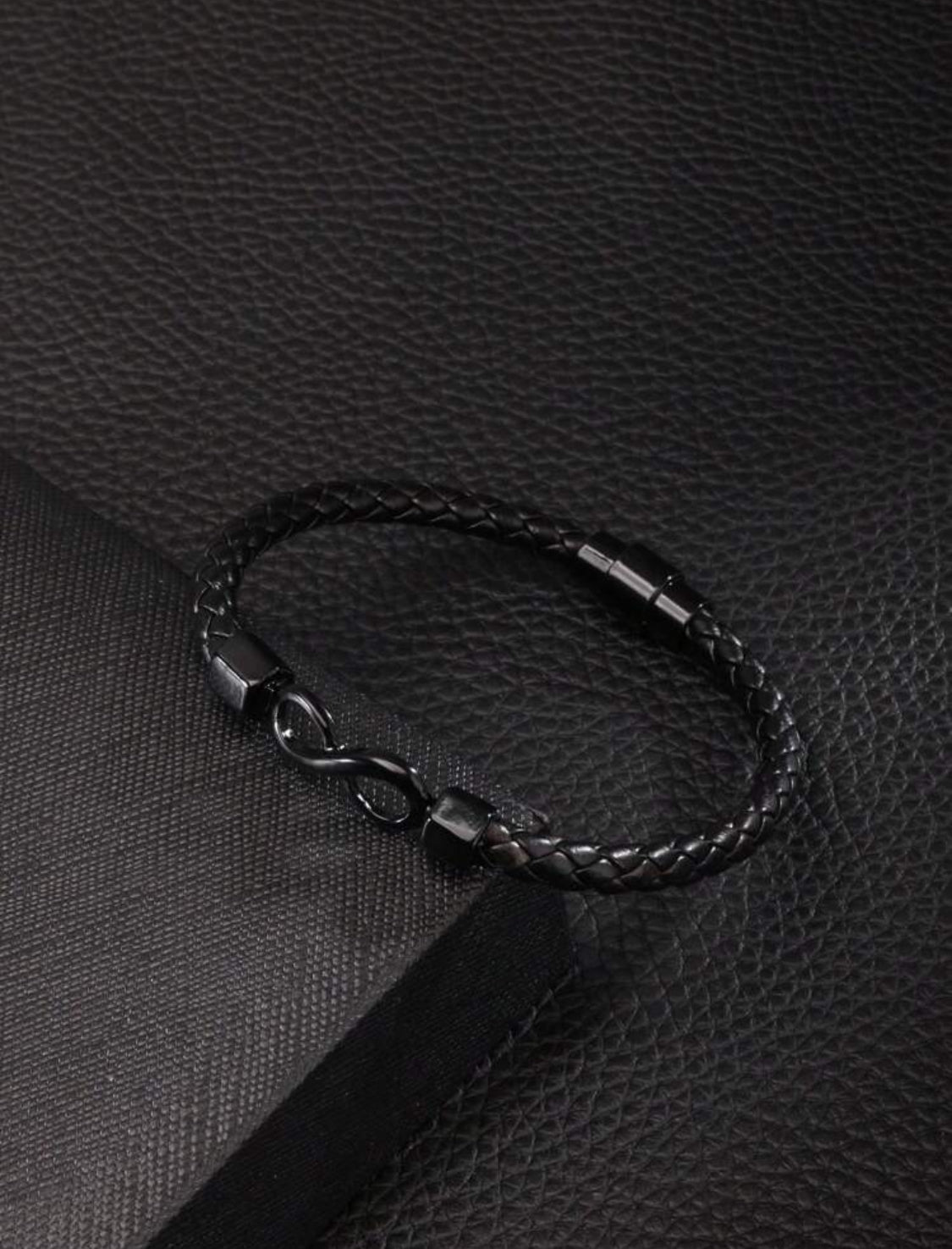 Bracelet en cuir PU et métal avec boucle clip en acier inoxydable