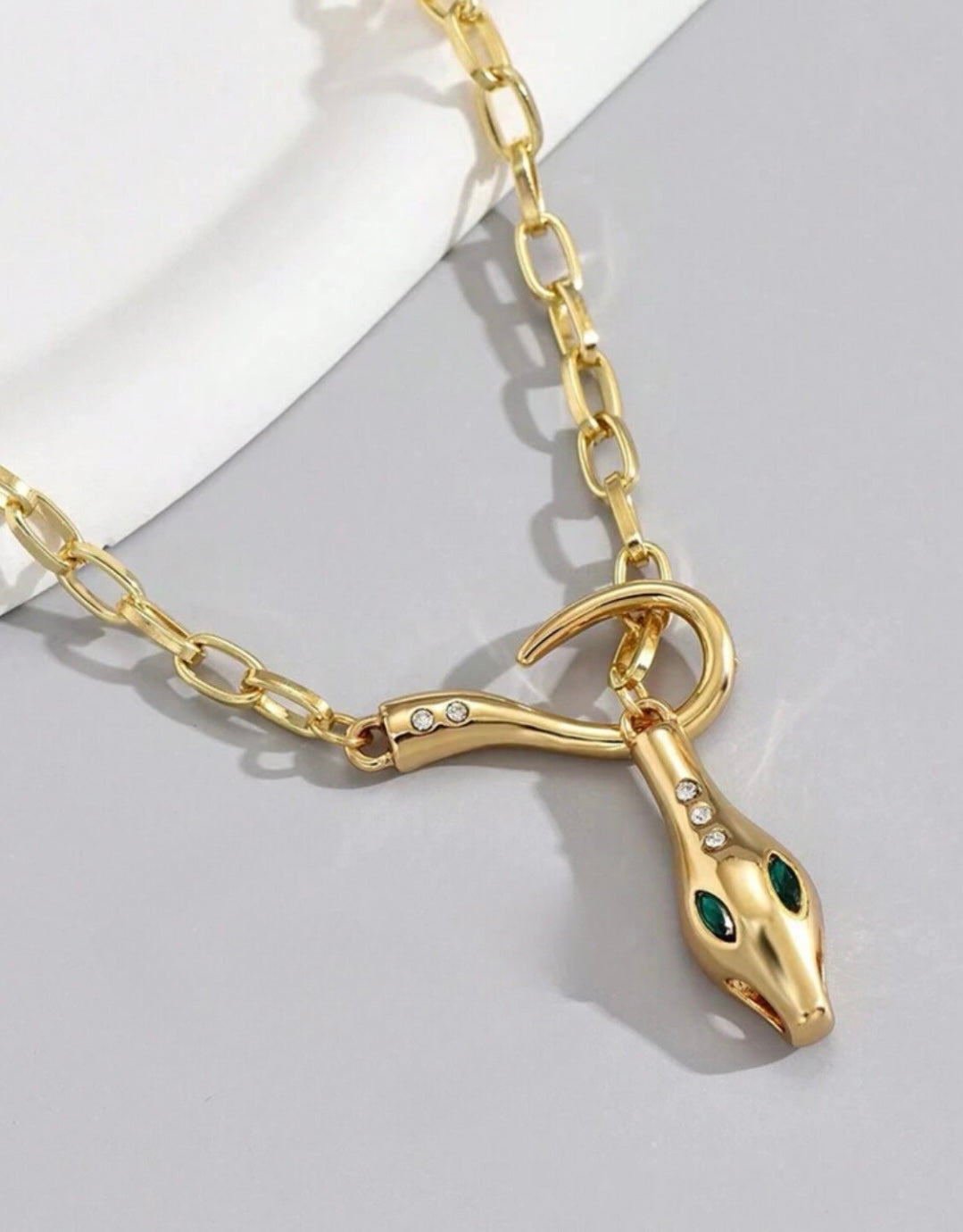 Collier ras-de-cou serpent